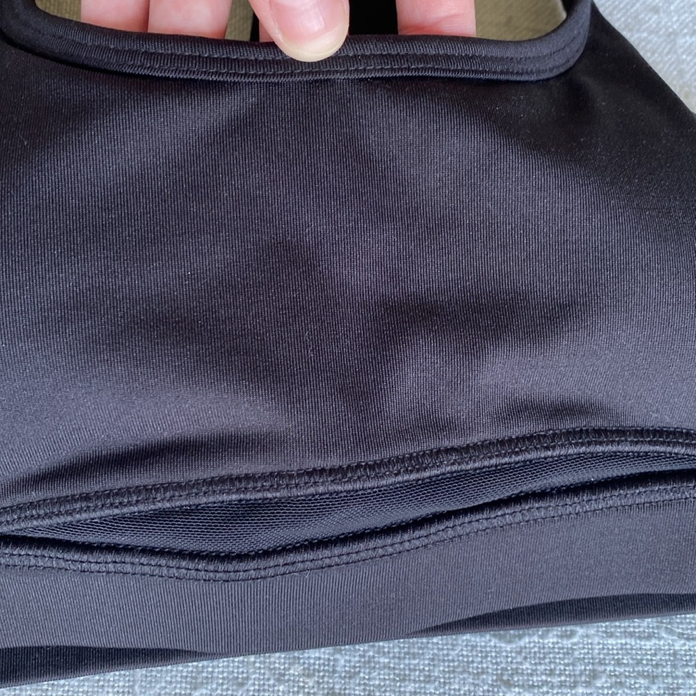 🌼 Forever 21 sports bra with mesh detail - Picture 3 of 6